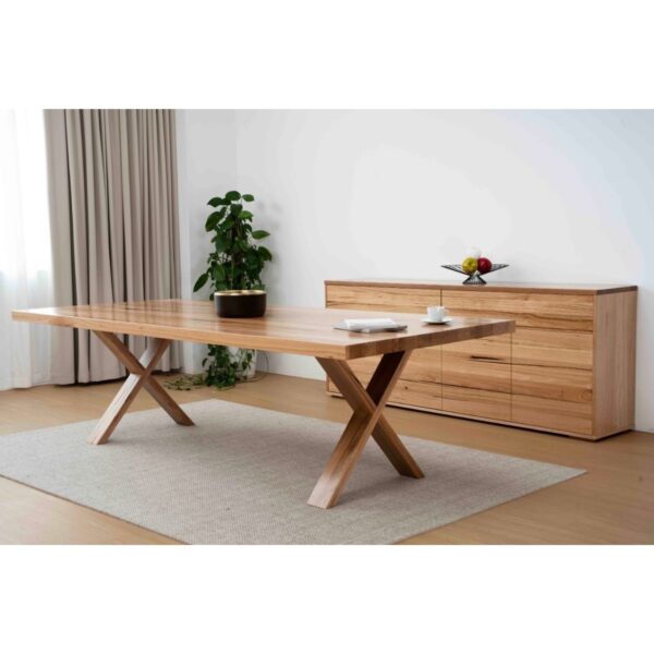Everest Dining Series